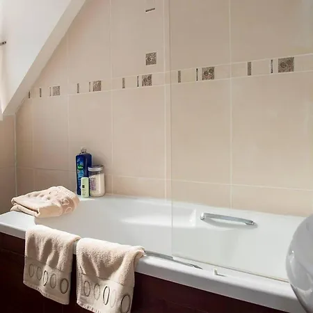 4 Bed In Portnoo Oc-ii16953 *